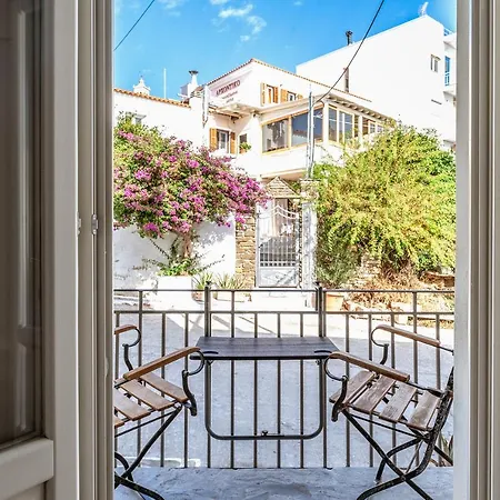 En Tino 1 * Tinos