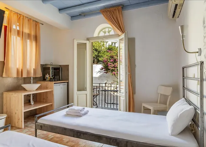 Pensionat En Tino 1 3*